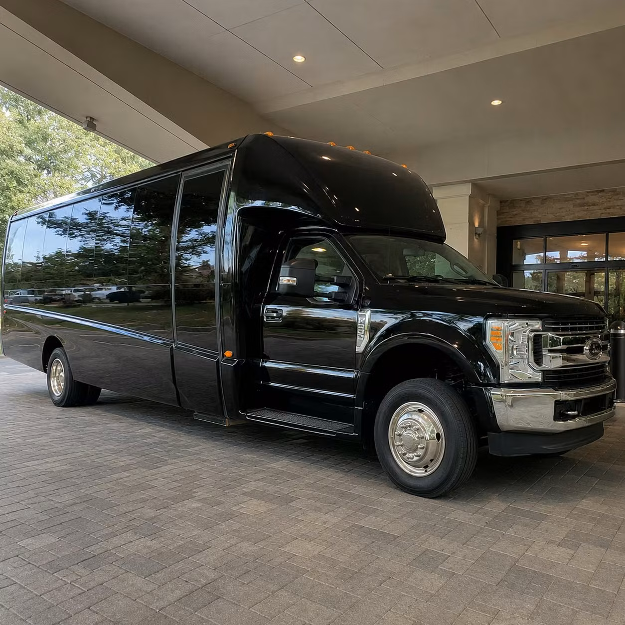15 passenger minibus